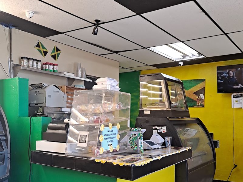 Laylah's Jamaican Food interior